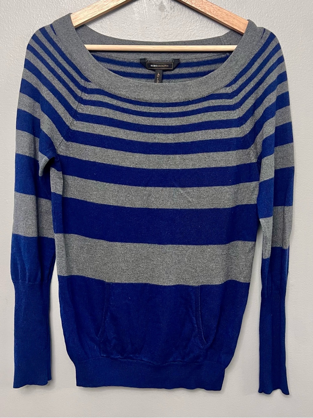 BCBGMAXAZRIA Striped Scoop Neck Sweater Gray & Blue Pocket Size Medium